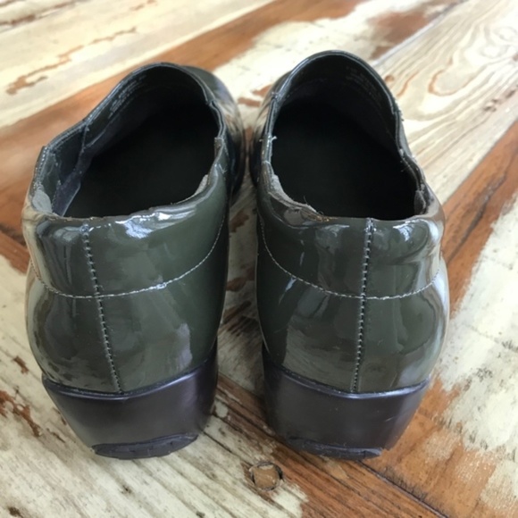 COLE HAAN CLOGS BROWN SIZE 8 - Picture 3 of 3